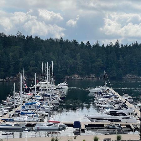 The Waterfront Suites And Marina Nanaimo Exterior photo