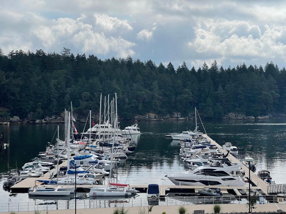 The Waterfront Suites And Marina Nanaimo Exterior photo