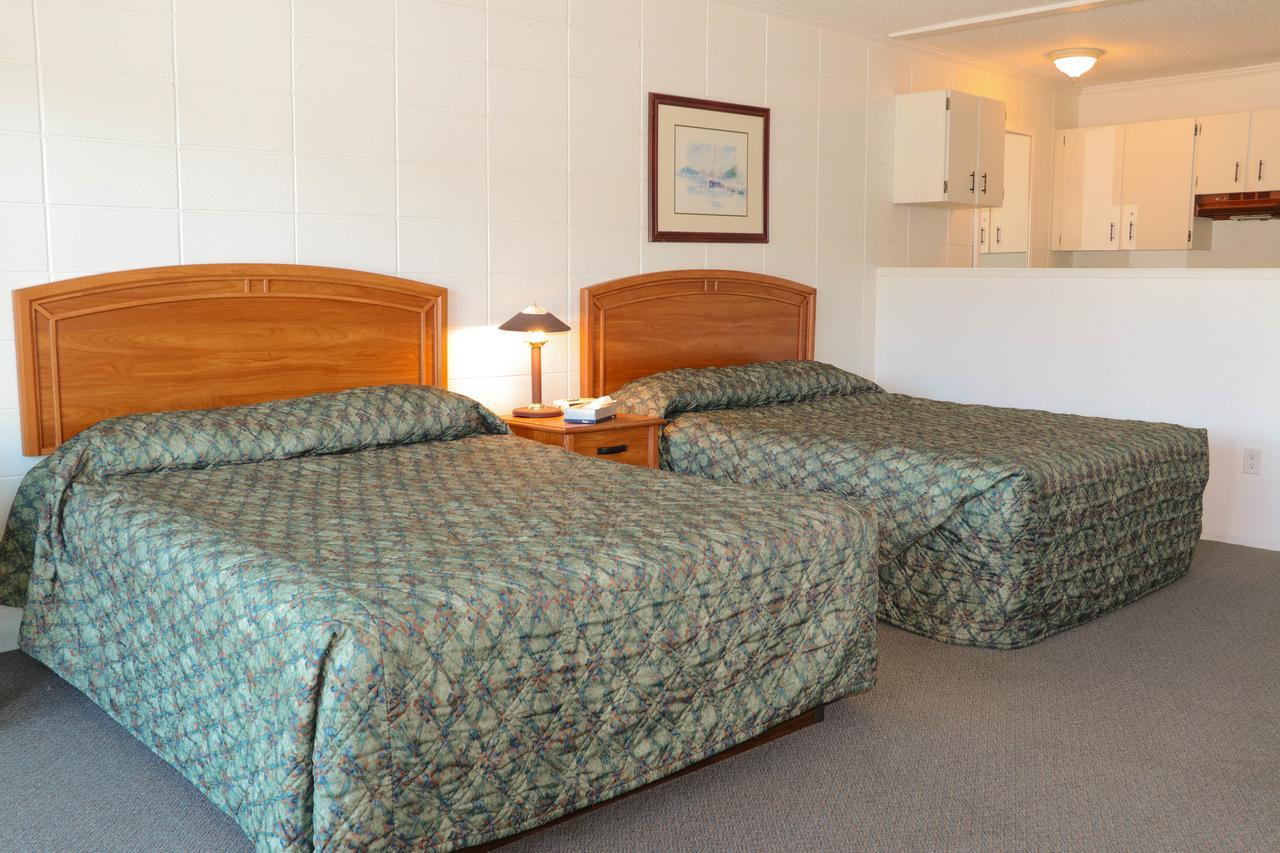 The Waterfront Suites And Marina Nanaimo Room photo
