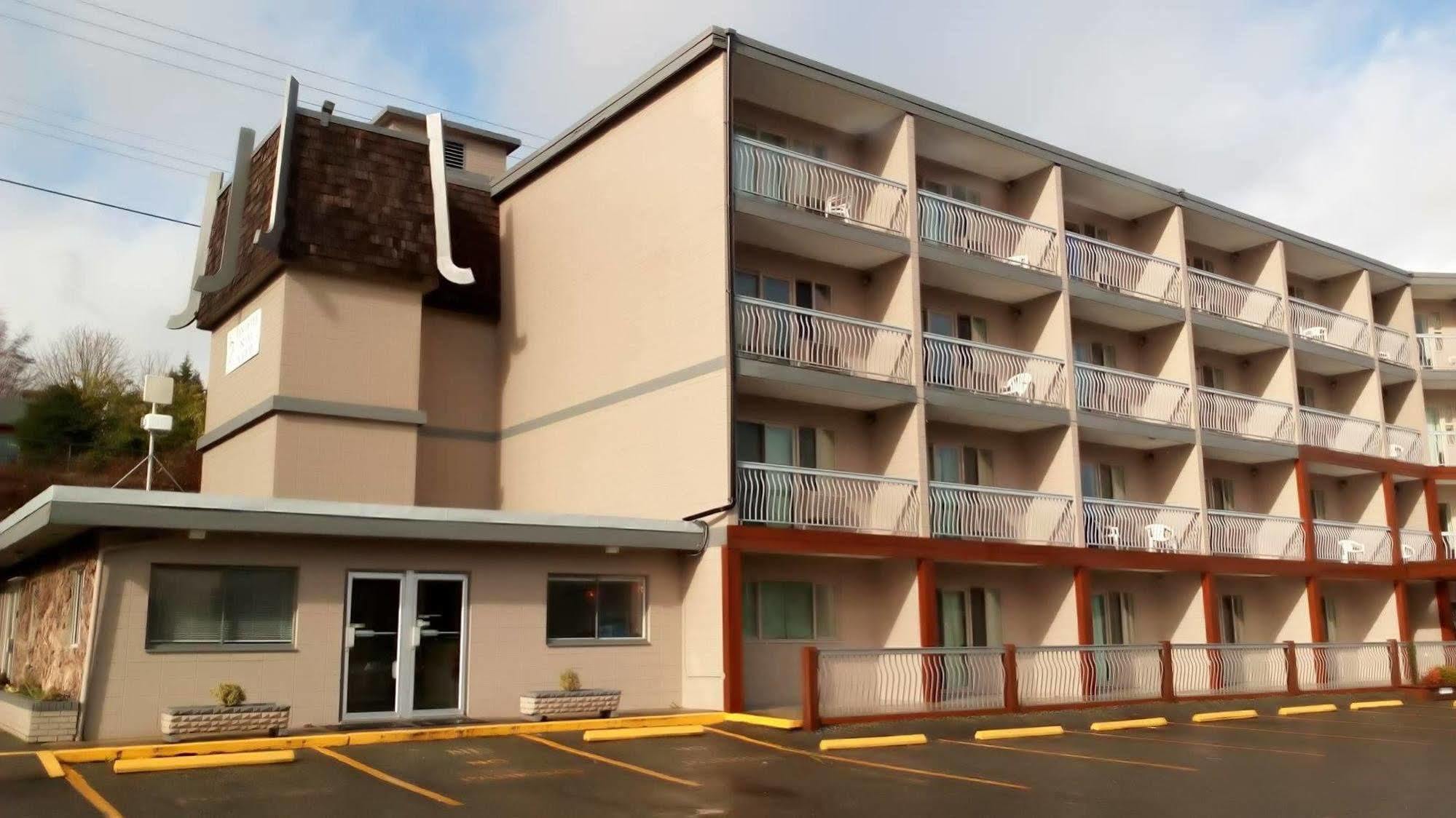 The Waterfront Suites And Marina Nanaimo Exterior photo