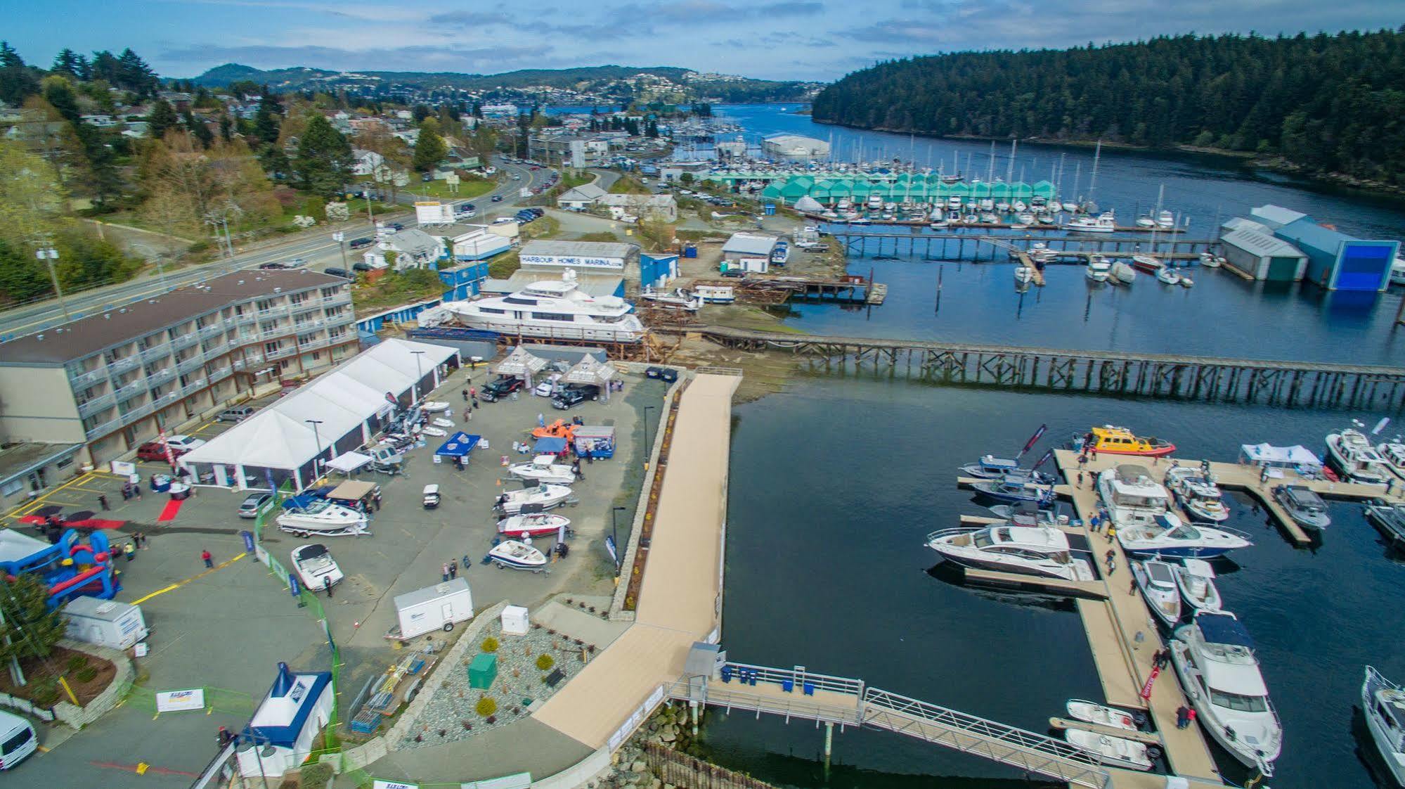The Waterfront Suites And Marina Nanaimo Exterior photo